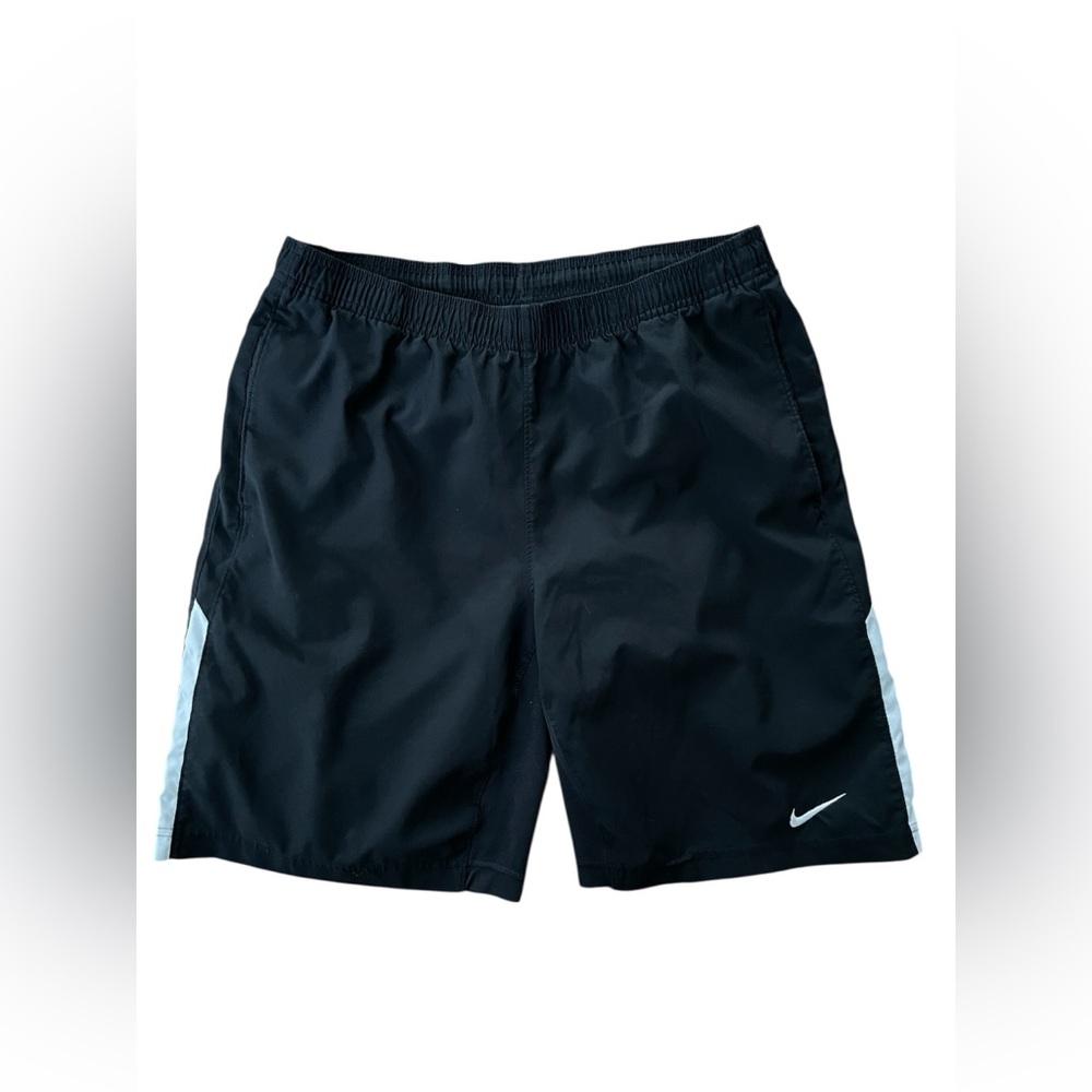 Nike Men's Black and White Athletic Shorts